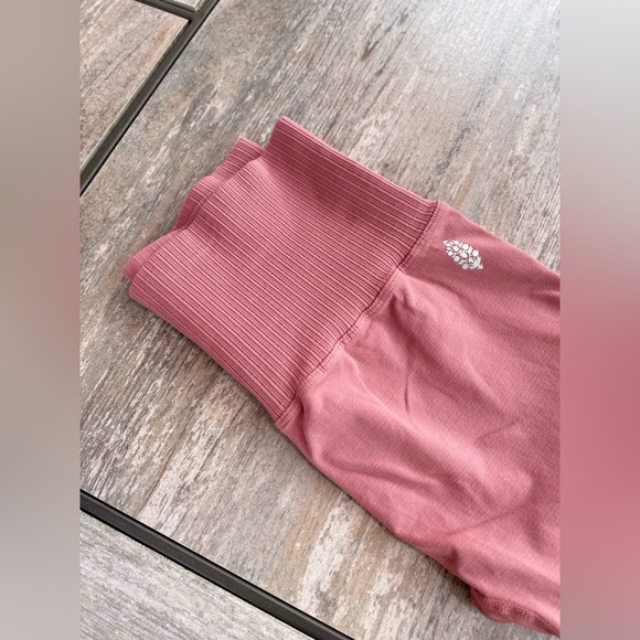 Free People mauve dusty rose karma leggings size medium large M/L NWOT - Picture 9 of 15